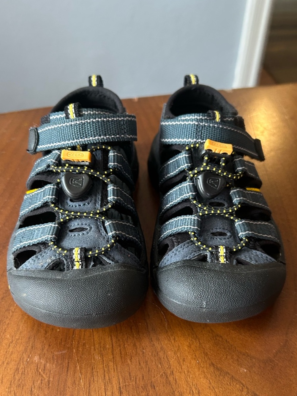 Keen Sandals Kids Size 11 Blue Newport H2 Closed Toe Outdoors Hiking Water Shoes